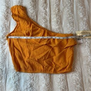 NWT Asymmetrical ruffle crop top blouse rewind brand size medium